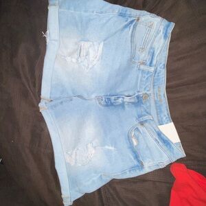 Maurice’s shorts brand new